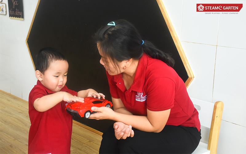 Dạy trẻ 2 tuổi những gì