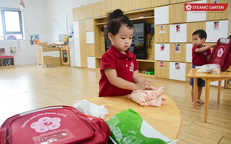 dạy trẻ 2 tuổi những gì