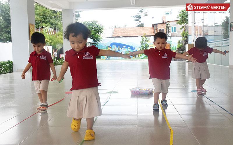 dạy trẻ 2 tuổi những gì